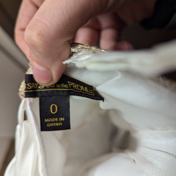 Elegant White and Gold Gown - Picture 2 of 2